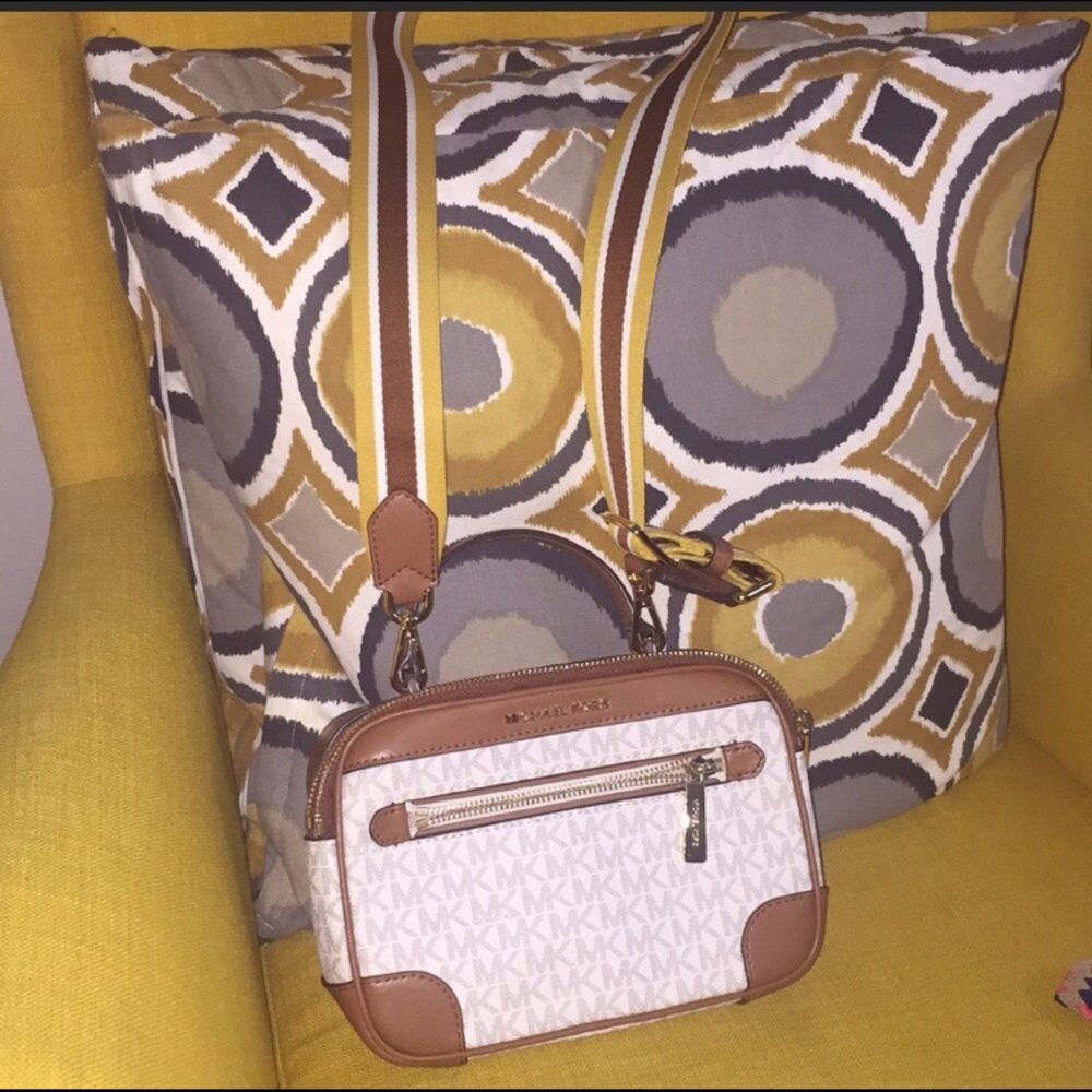 Adorable crossbody/ handbag